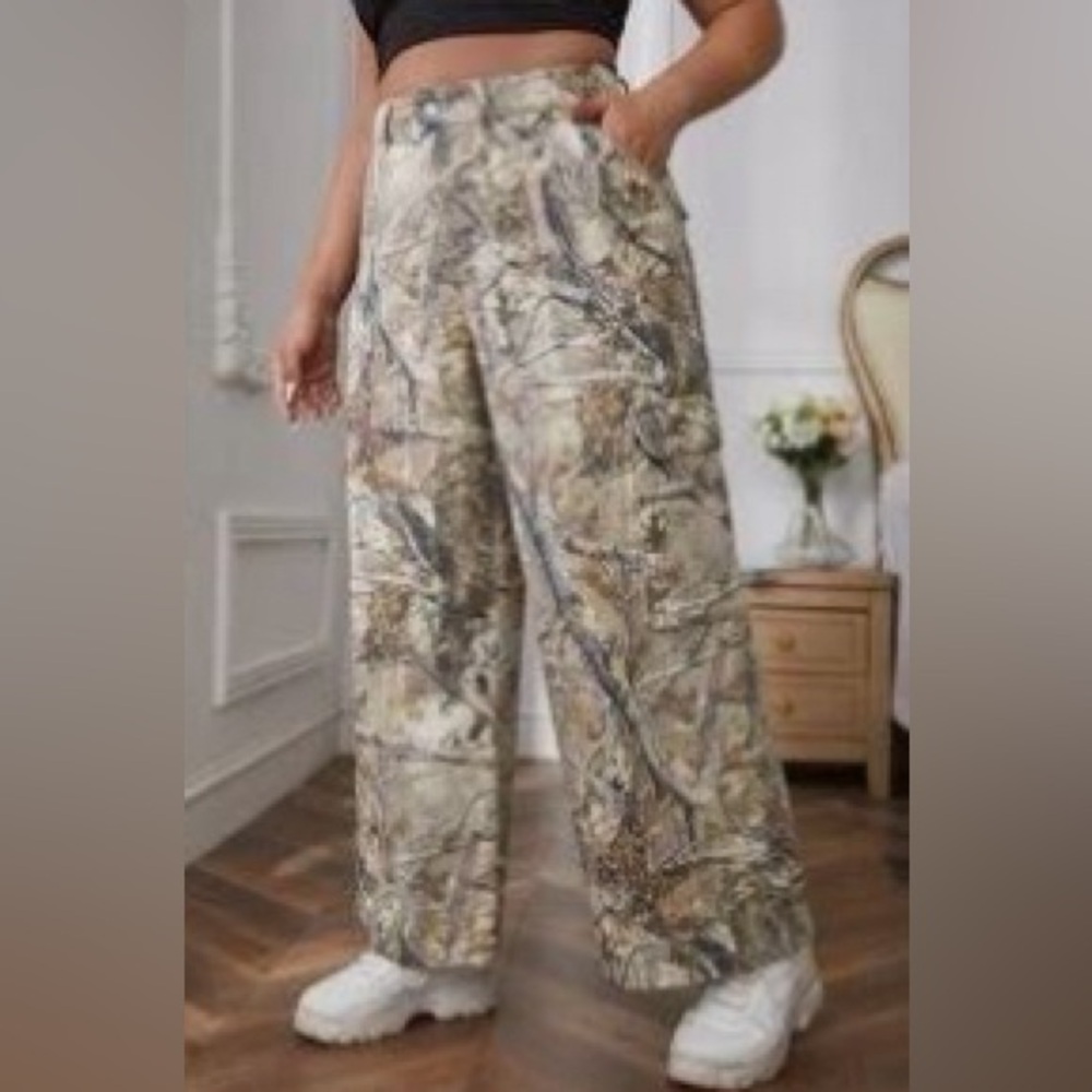 BRAND NEW CAMO PANT